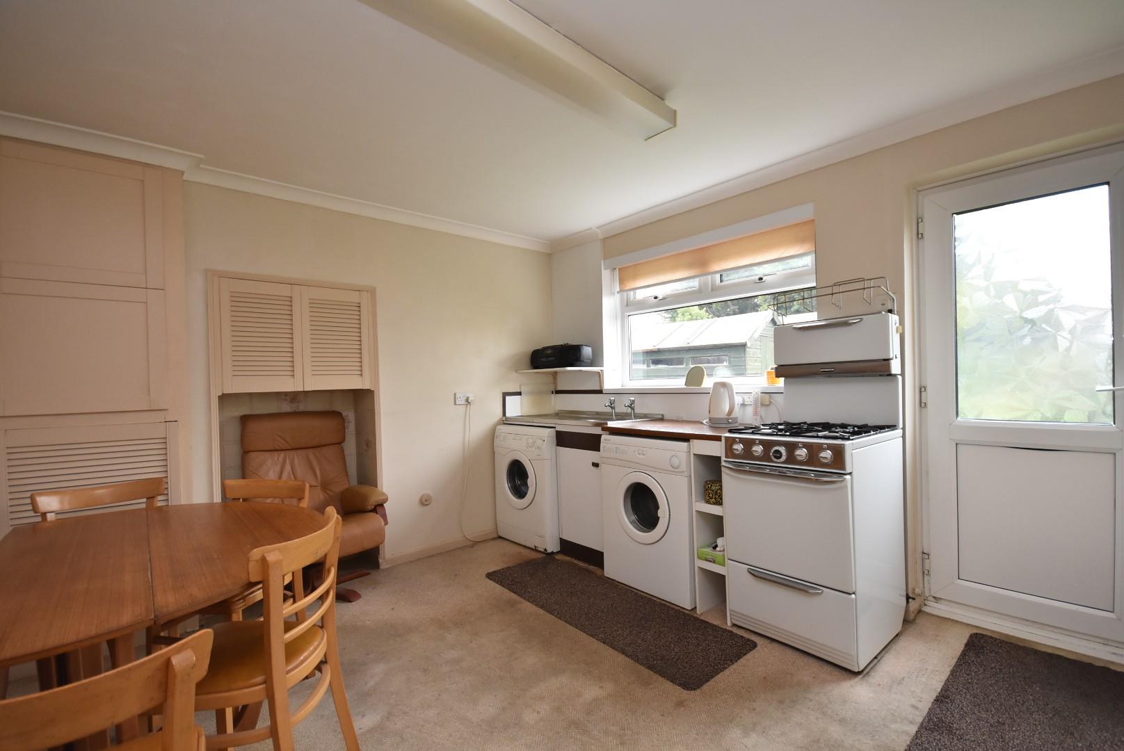32 Laburnum Way, Penarth, CF64 3NF